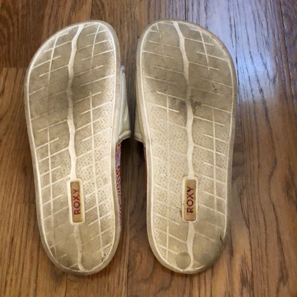 Roxy Slides - Picture 4 of 6